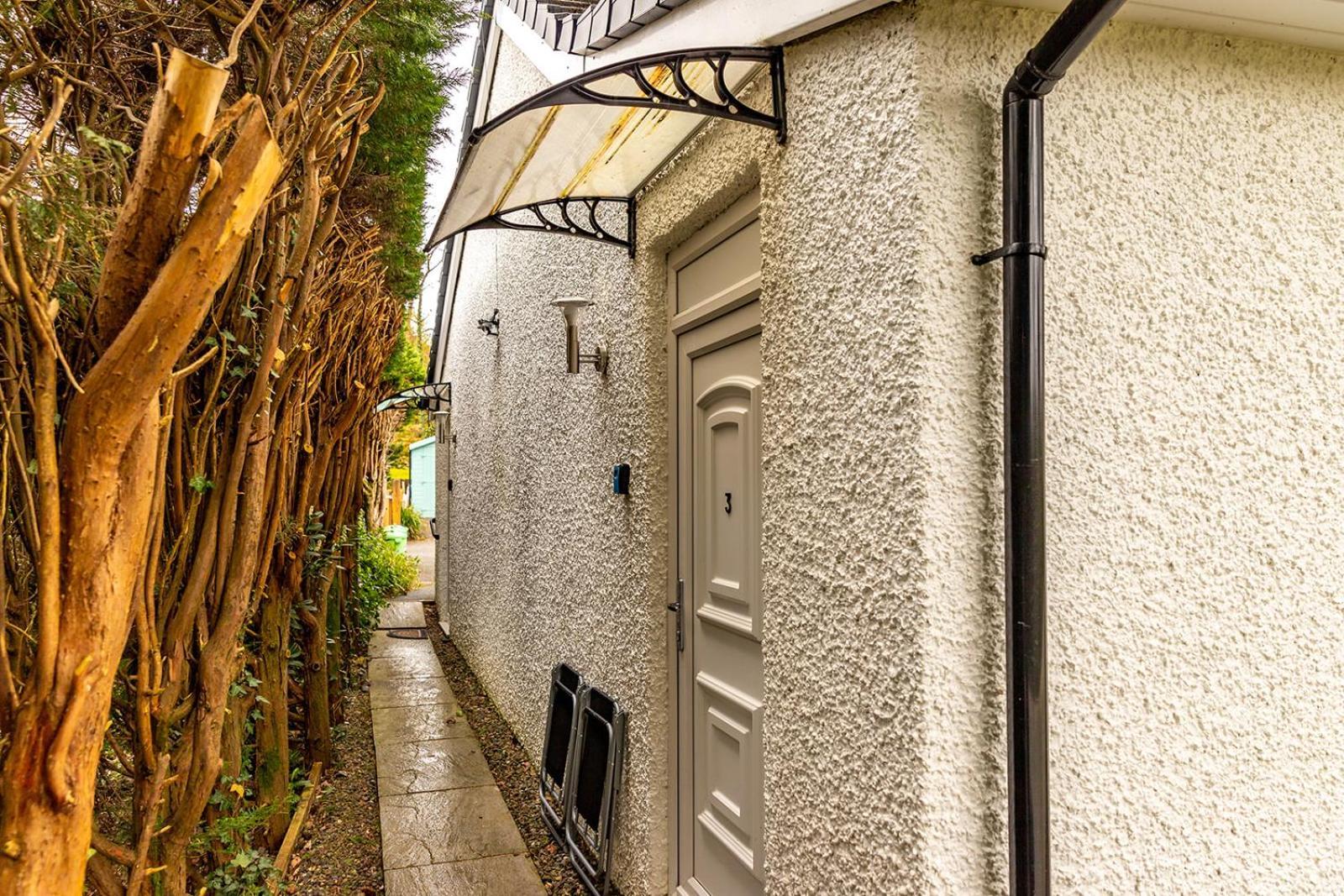 Roger Ground Guest House - With Onsite Car Parking Windermere Exterior photo